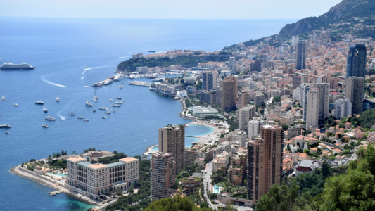 Monaco renforce son dispositif de lutte contre le blanchiment : premier rapport de suivi Moneyval favorable