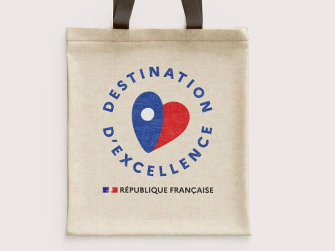 À Arles, Destination (…)