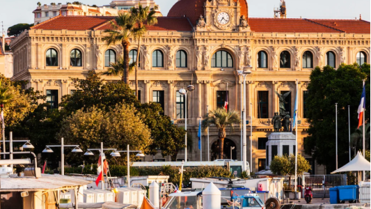 La ville de Cannes baisse les impôts locaux de 3,6% pour l'année 2025