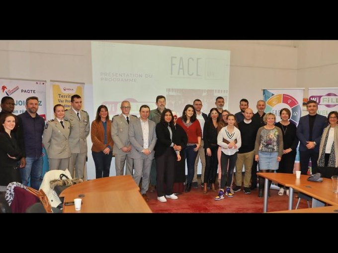 Dans le Var, « Les Entrep
