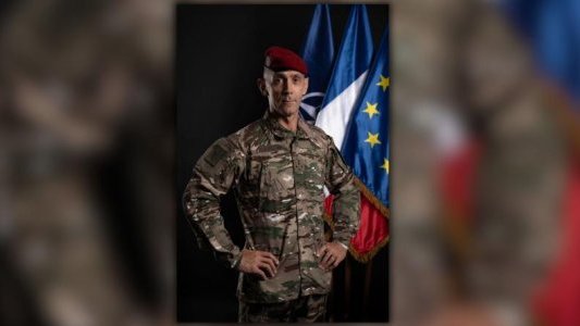  Le général d'armée Jacques de Montgros prend le commandement de l'armée de Terre