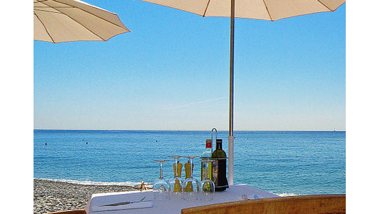 Concessions des plages de Nice : 14 établissements de bain & 3 bases nautiques renouvelés