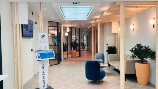 Mouans-Sartoux : le Crédit Agricole inaugure son agence rénovée place Jean Jaurès