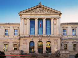 Drame de l'incendie aux Moulins en 2024 : l'enquête judiciaire progresse grâce à la coopération internationale