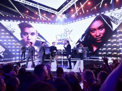  NRJ Music Awards 2020 : NRJ, TF1 et la Mairie de Cannes annoncent leur partenariat pour deux années supplémentaires