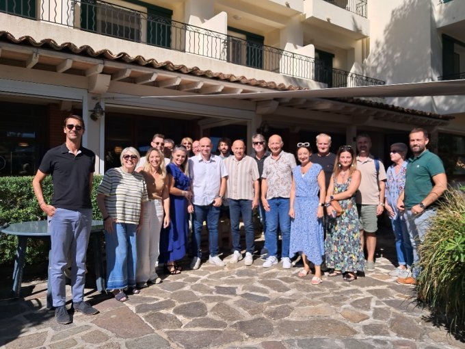 À Bormes-les-Mimosas, (…)