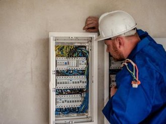 Face au nouveau confinement, Enedis maintient ses activités