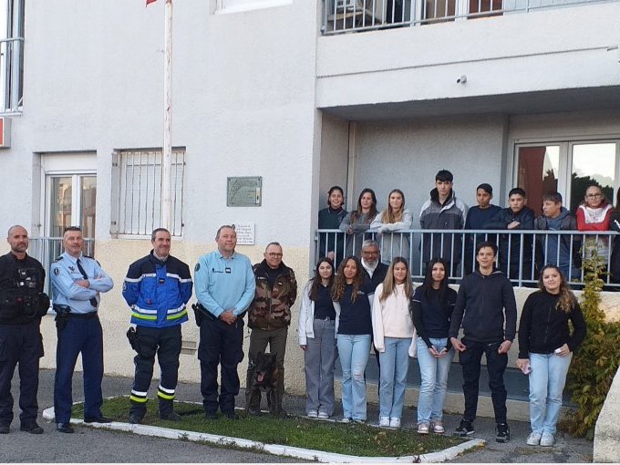 A Fréjus, des collégiens