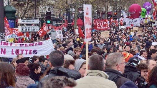 Agenda parlementaire : la promesse de nouvelles manifestations ?