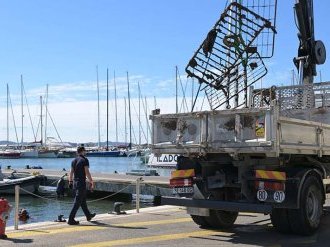 À Hyères, impressionnante opération ports propres