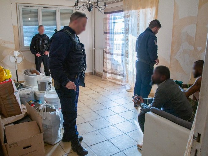 85 policiers supplémentai