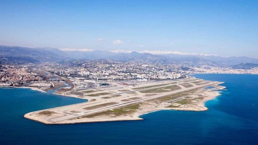 L'aéroport Nice Côte d'Azur rouvre temporairement le T1 pour fluidifier les contrôles sanitaires aux frontières