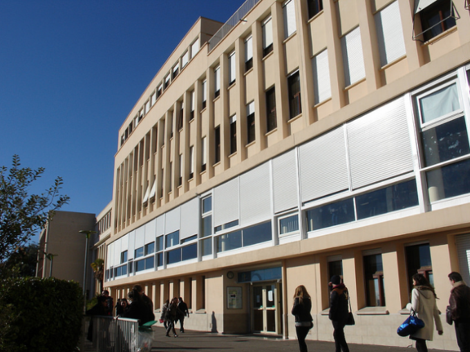 Fac de droit Nice : (…)