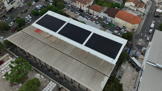 À Cannes, une centrale photovoltaïque sur le boulodrome Troncy pour alimenter des bâtiments municipaux