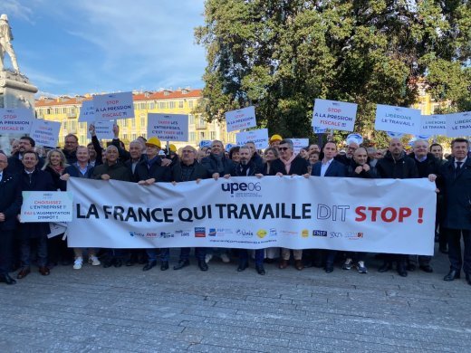 À Nice, des centaines de chefs d'entreprise manifestent contre la pression fiscale 