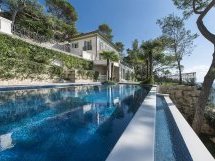 Probat muscle son ancrage azuréen avec le rachat de Volpi Bâtiment