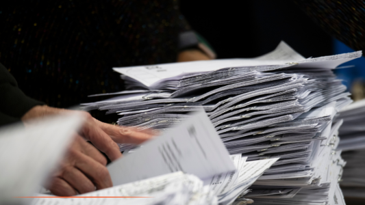 Municipales à Nice : tous les bureaux de vote réapprovisionnés pour l'ouverture du scrutin