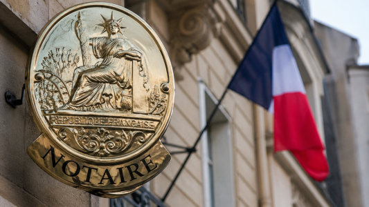 Le notariat français choisit Mistral et Scaleway pour déployer l'IA en toute confiance
