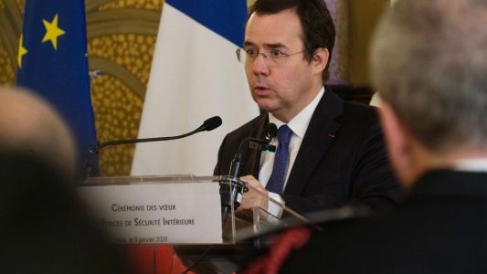 Le préfet des Alpes-Maritimes se place en première ligne pour le maintien de l'ordre