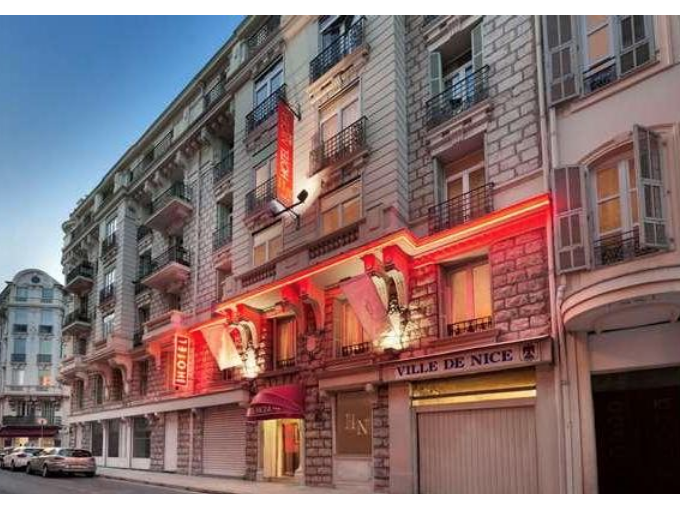 Summer Hotels acquiert un