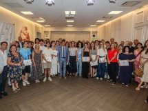 Cannes – David Lisnard remet le prix de l'excellence éducative Jacqueline de Romilly à 33 bacheliers méritants