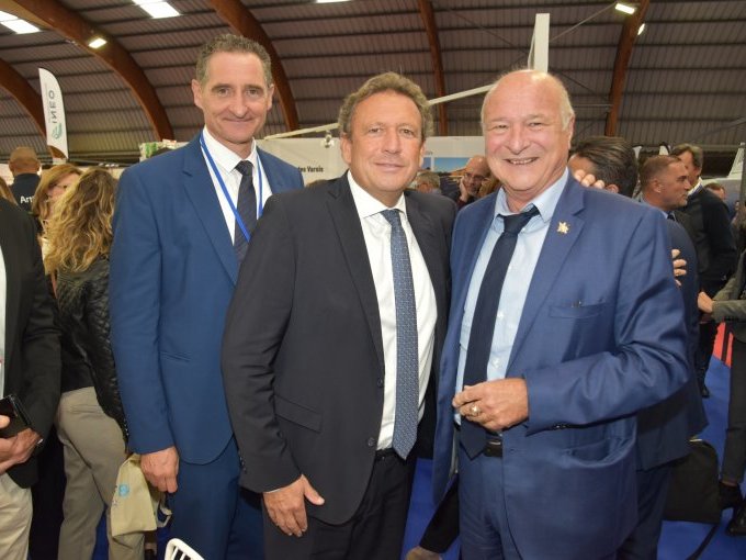 Au Salon des Communes (…)
