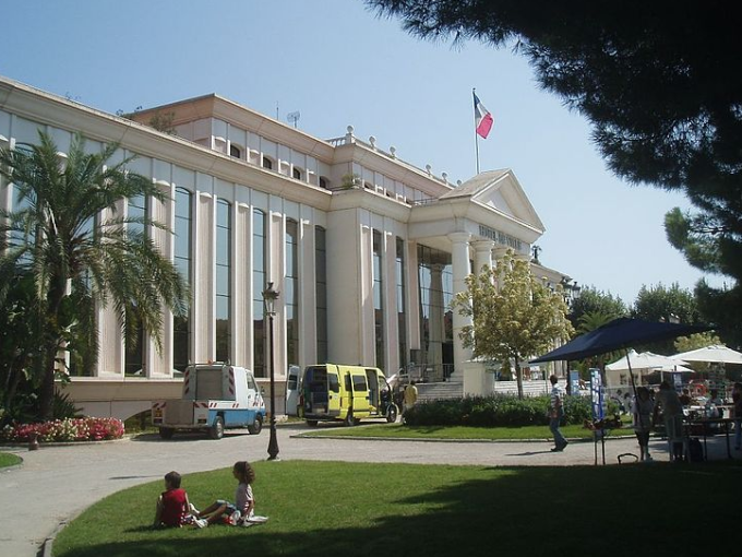 SAINT LAURENT DU VAR (…)