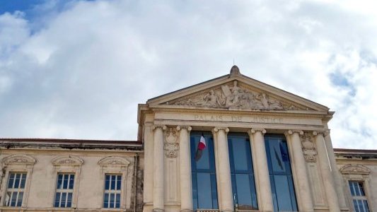 Décès de Loana Petrucciani : l'autopsie écarte l'intervention d'un tiers, la cause reste indéterminée