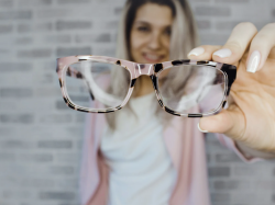 Ne jetez pas vos lunettes ou audioprothèses inutilisées : Harmonie Mutuelle les récupère !