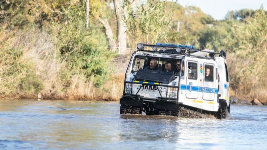 Première en France : Mandelieu équipe sa Police Municipale de deux véhicules à chenilles amphibies