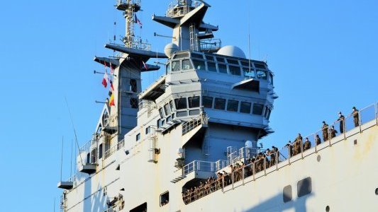 Le porte-hélicoptère amphibie Tonnerre a appareillé pour le Liban