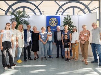 A Hyères, succès pour le Chiner-Chic du Rotary-Club