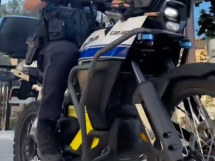Mougins équipe sa police municipale de motos 100 % électriques, une première dans les Alpes-Maritimes