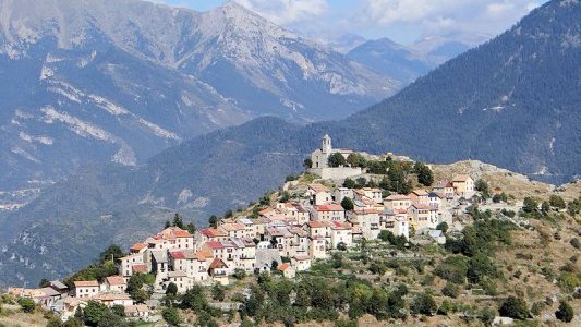 Mise en service du relais de te ?le ?phonie mobile 4G multi-ope ?rateurs de la commune d'Ilonse