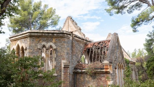 Une nouvelle vie culturelle pour l'église All Saints Church à Hyères 