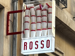 À Marseille, le café Rosso, une adresse design et solaire