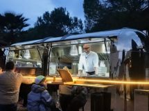 Boris Bérard lance ORA-1929, une pizzeria itinérante autonome en énergie sur la Côte d'Azur