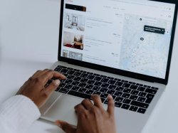 Meublés de tourisme : Adoption de la proposition de loi, les principales dispositions