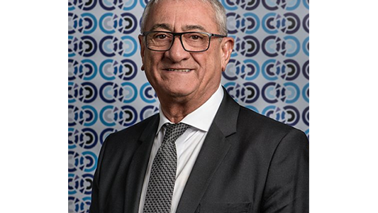 Roland Gomez prend le relai d'Alain Lacroix à la présidence de la CCI PACA