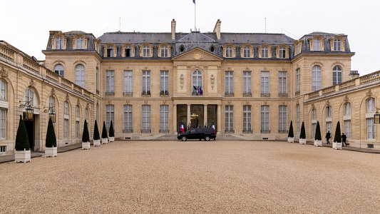 Présidentielle : Macron et Le Pen dans un mouchoir ?