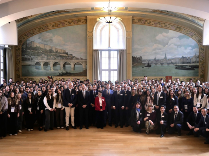 180 nouveaux commissaires