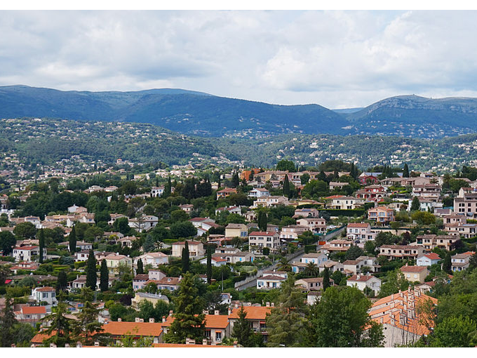 VILLENEUVE LOUBET : (…)
