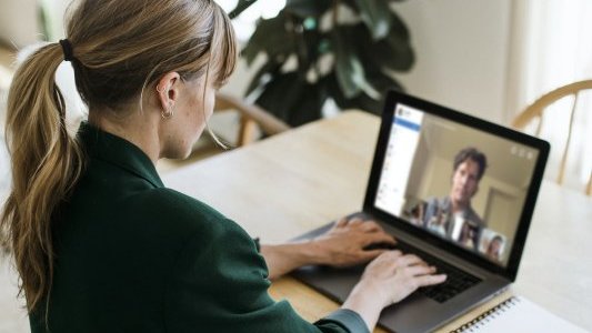 Entretien d'embauche à distance : quelques conseils pour le réussir