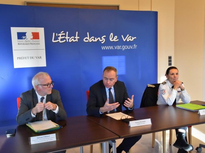 L'État reprend la main