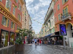 Location de meublés touristiques : Nice contre-attaque