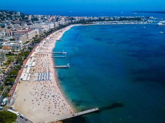 Cannes reçoit le Grand Prix du « Développement durable » pour son engagement en faveur de la protection du littoral et de la mer