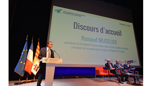 Menace sur les fonds européens : "ne pas couper les citoyens de l'idéal européen"
