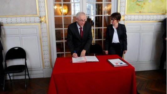 La convention de ?partementale France Services est signée !