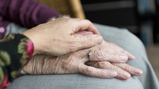 Confinement : Cannes met en place des mesures spéciales à destination des personnes fragiles