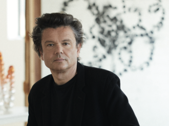 Cannes : une rencontre-dédicace avec l'artiste Jean-Michel Othoniel